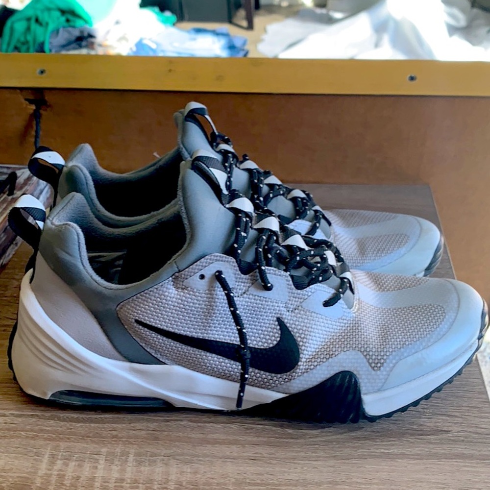 Men’s Nike Sneakers (Size - US 10)